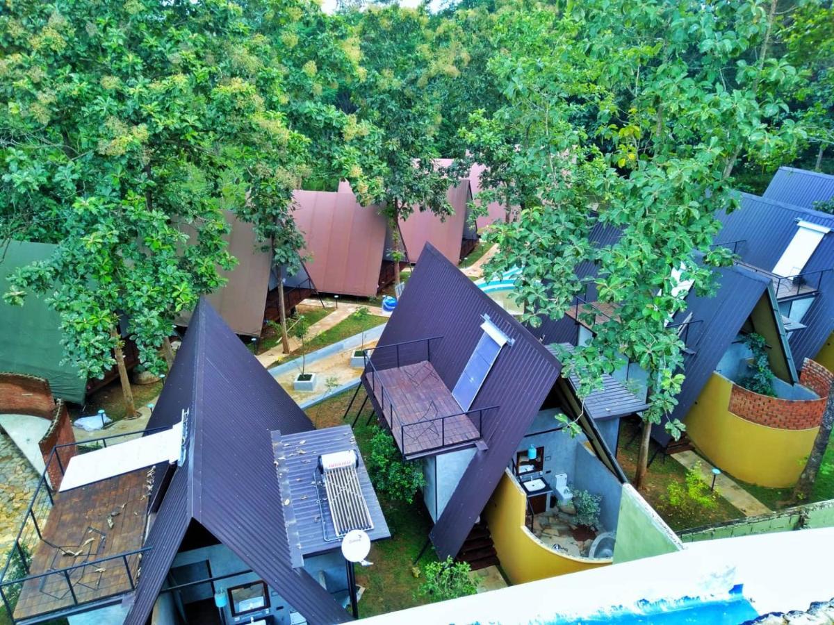 Kottawatta River Bank Resort Udawalawe Exterior photo