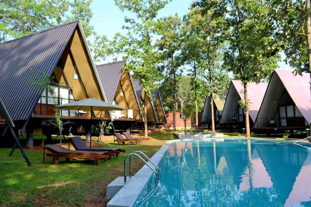 Kottawatta River Bank Resort Udawalawe Exterior photo