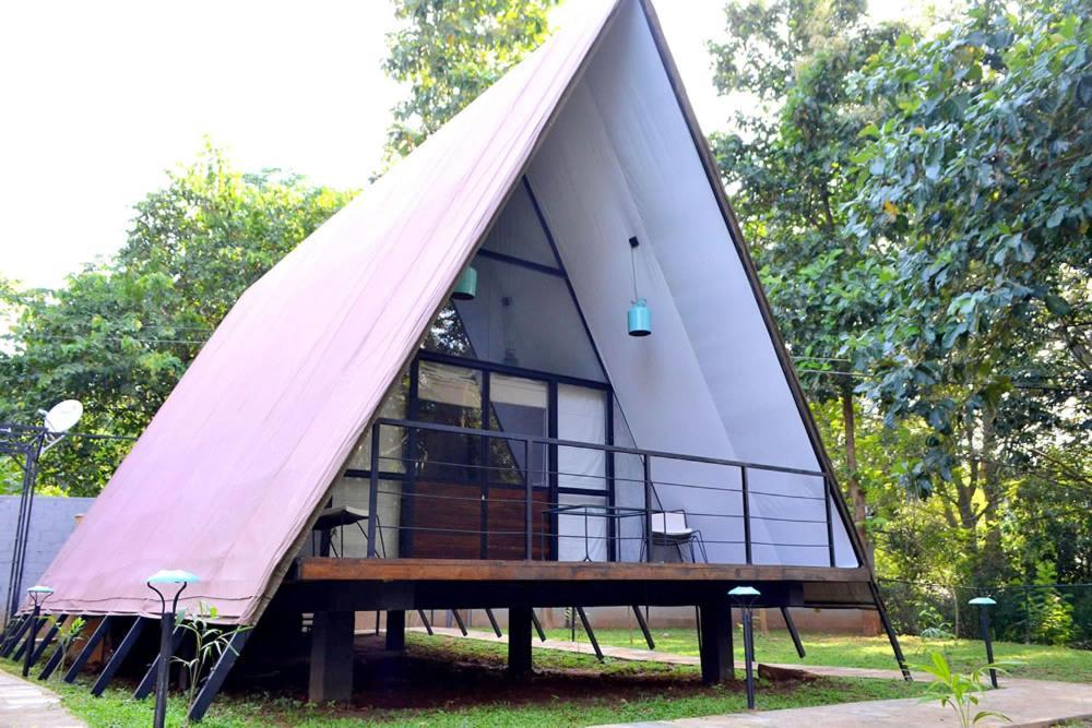 Kottawatta River Bank Resort Udawalawe Exterior photo