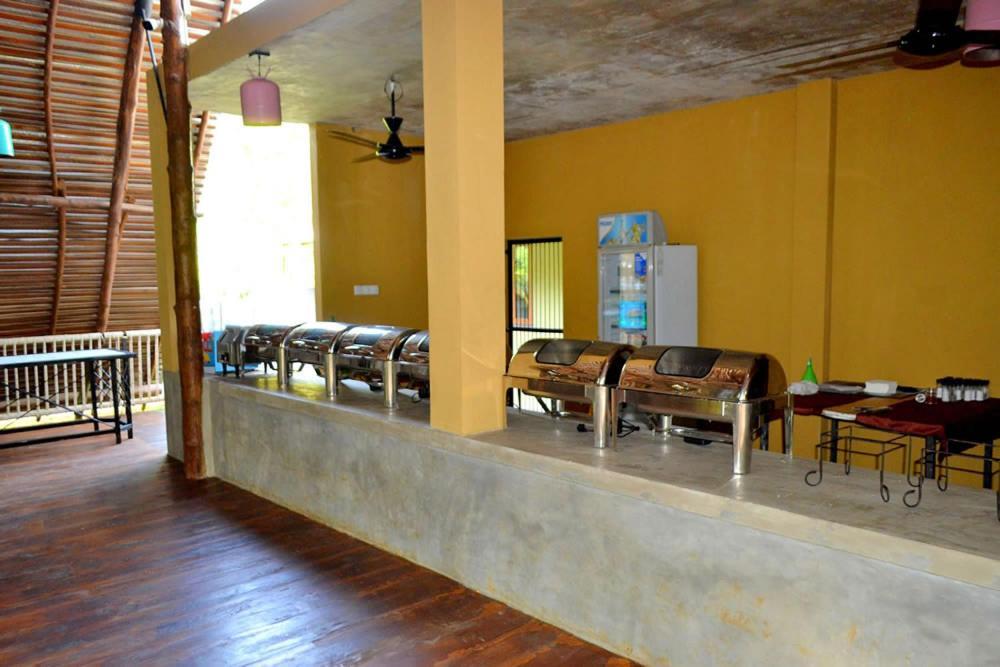 Kottawatta River Bank Resort Udawalawe Exterior photo