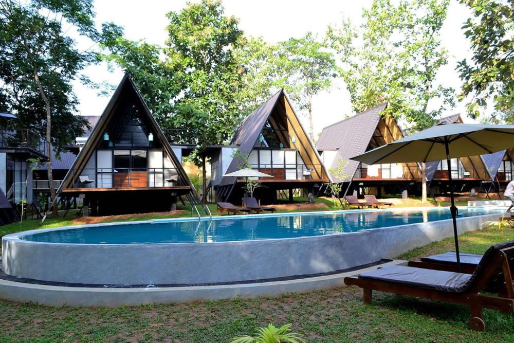 Kottawatta River Bank Resort Udawalawe Exterior photo