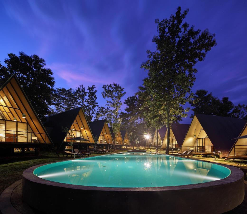 Kottawatta River Bank Resort Udawalawe Exterior photo